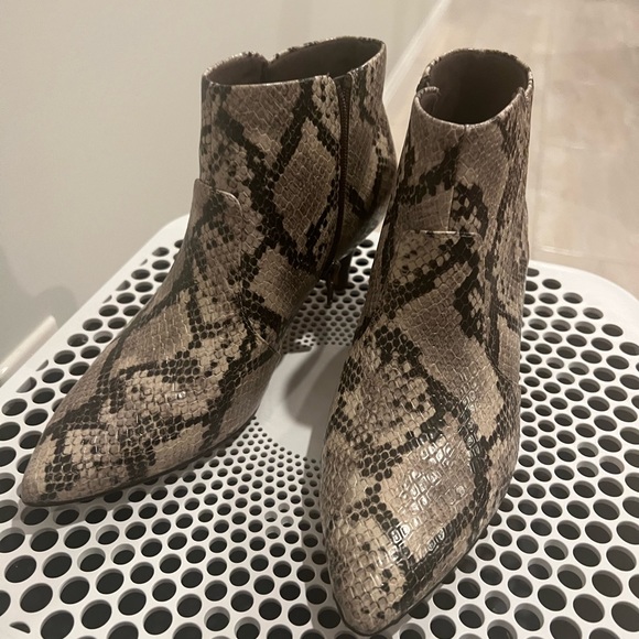 Clark boots good condition - Picture 2 of 5